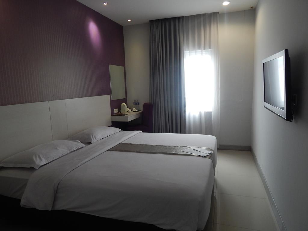 Vio Surapati Bandung Hotel Exterior photo