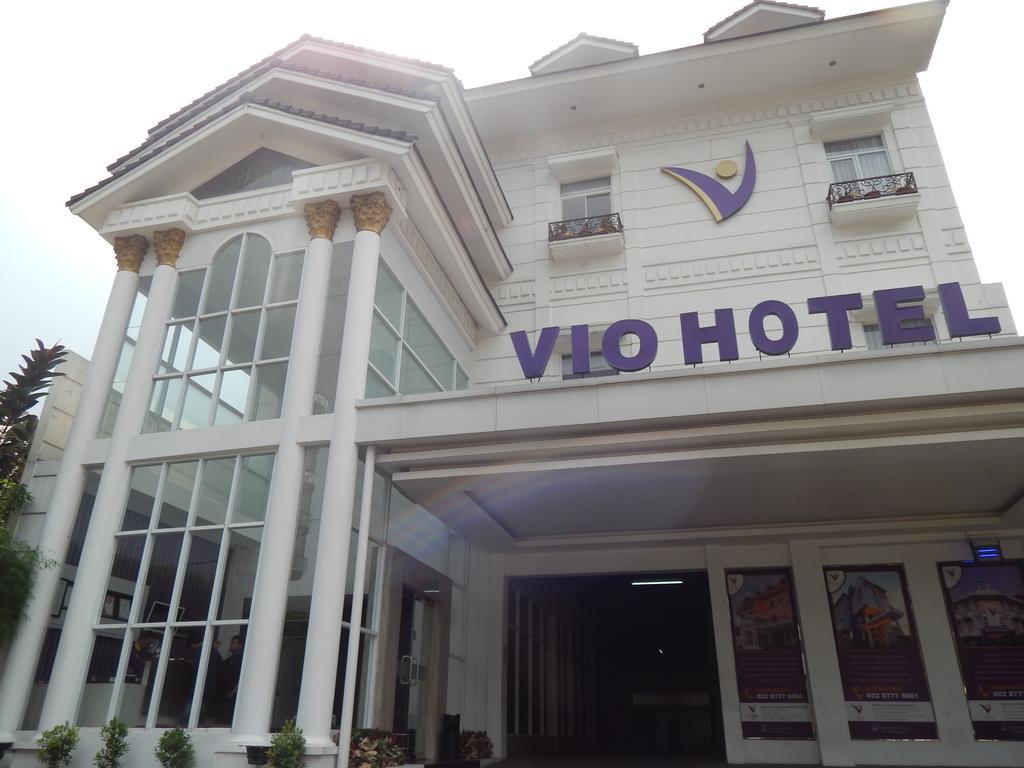 Vio Surapati Bandung Hotel Exterior photo