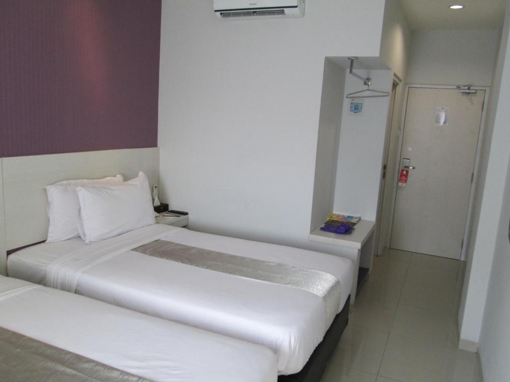 Vio Surapati Bandung Hotel Room photo