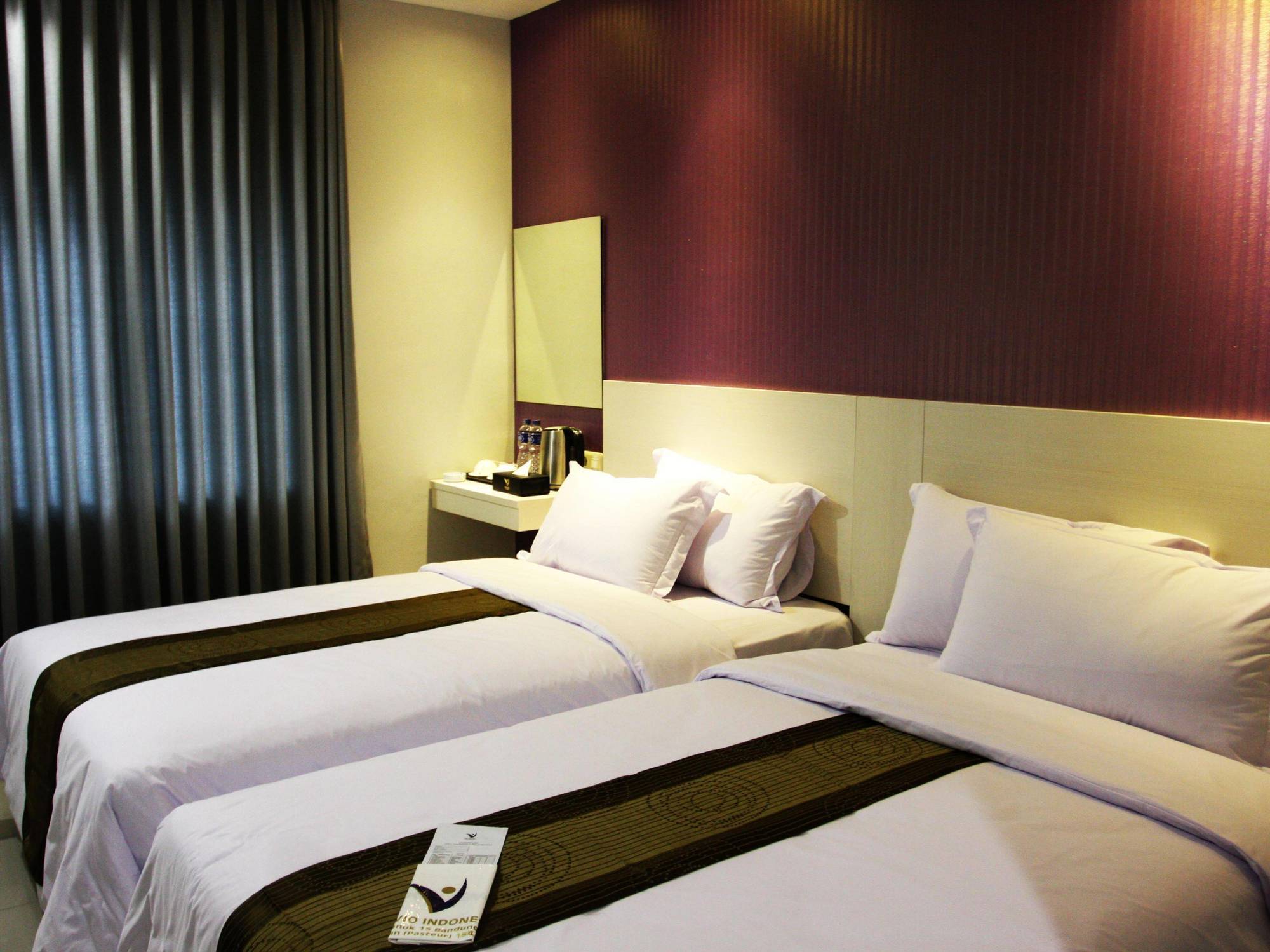 Vio Surapati Bandung Hotel Exterior photo