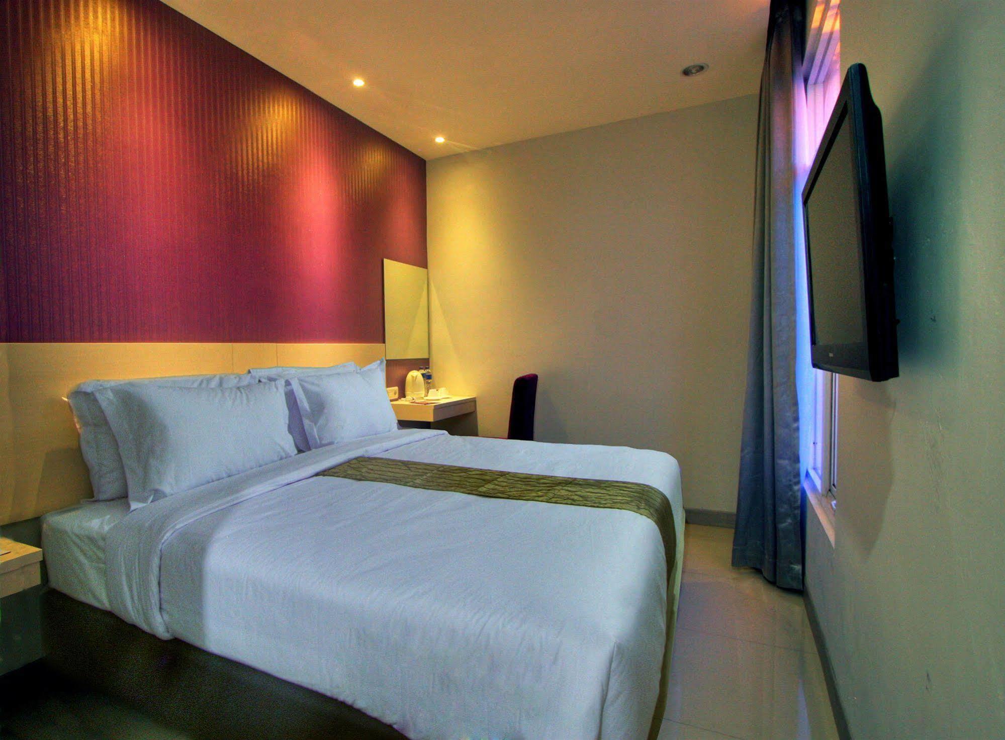 Vio Surapati Bandung Hotel Exterior photo